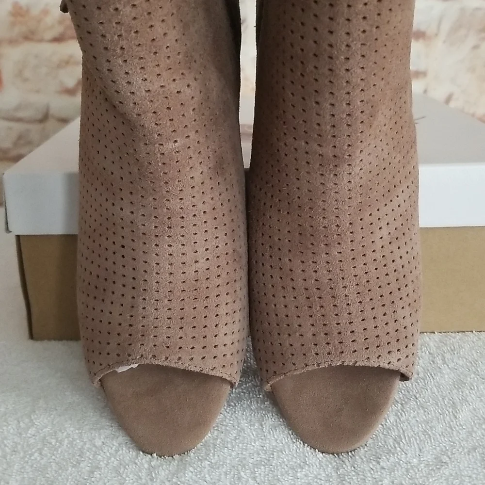 New Jessica Simpson Keris Suede Booties